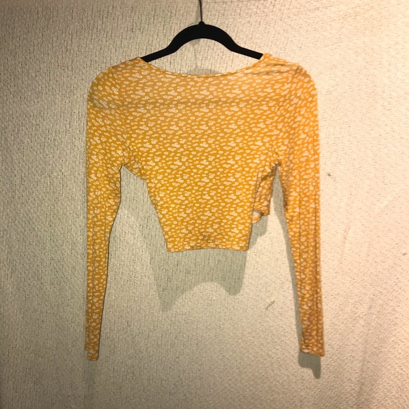 Forever 21- Long Sleeve Top - Picture 2 of 2